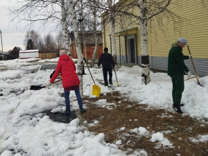 Высоковцы привели в порядок мемориал «Звезда»