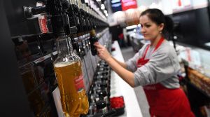 Новые ограничения по продаже алкогольной продукции начали действовать в Югре
