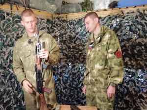 Югорчане поздравят военнослужащих с Днем Героев Отечества