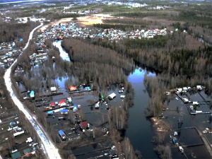 Уровень воды в реке Ватинский Ёган снизился за сутки на 3 сантиметра. Вода пошла на спад