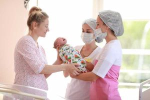 Молодым мамам в Югре предоставляется выплата при рождении первенца
