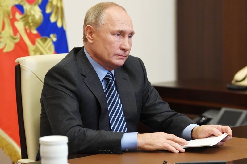 Путин подписал закон о повышении НДФЛ на доходы свыше 5 миллионов рублей