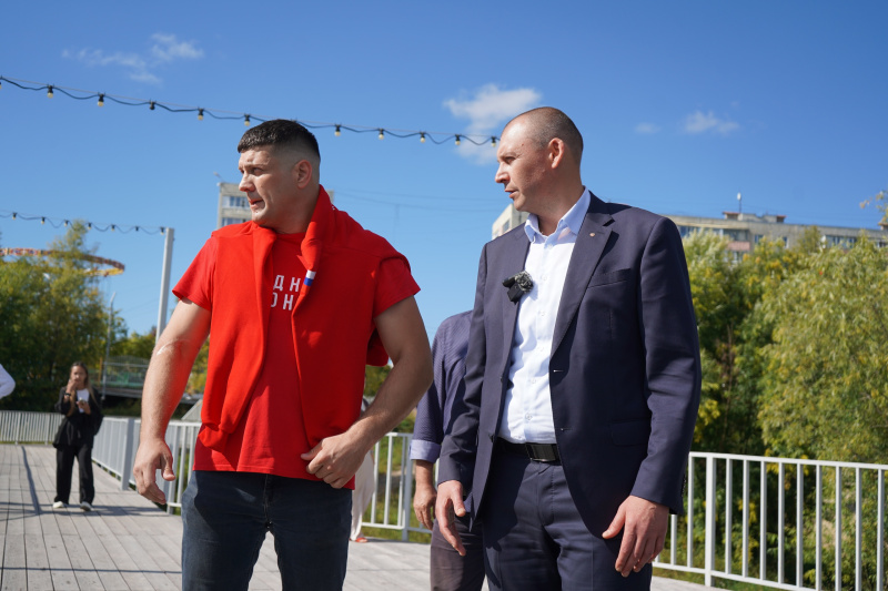 Глава Мегиона Алексей Петриченко провёл встречу с представителями ОНФ в Мега.Парке