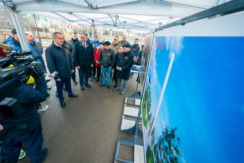 Руслан Кухарук: В символах стелы «Город трудовой доблести» должна быть отражена история подвига югорчан Руслан Кухарук: В символах стелы «Город трудовой доблести» должна быть отражена история подвига югорчан