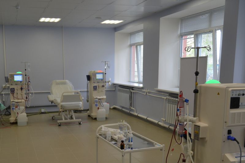 Медицина. У диализного центра – День рождения