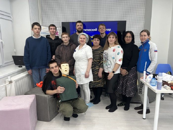 Жителей Нижневартовска учат оказывать первую помощь в ДоброДоме
