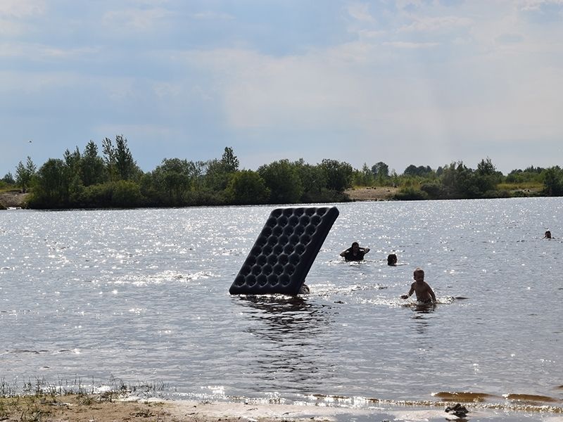 Специалисты предупреждают: купаться в городских водоёмах небезопасно