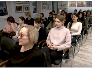 В стенах Детской художественной школы распахнула свои двери персональная выставка Сумайи Курбановой под названием «Путешествие в мой мир».