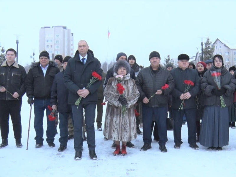 В День неизвестного солдата мегионцы почтили память безымянных героев