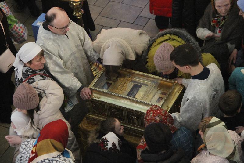 Ковчег с частицей мощей Николая Чудотворца в Мегионе