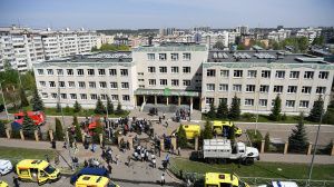 Минутой молчания почтили югорчане погибших в трагедии в Казани