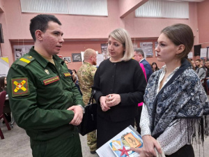 В Нижневартовске прошла специализированная ярмарка вакансий для ветеранов СВО