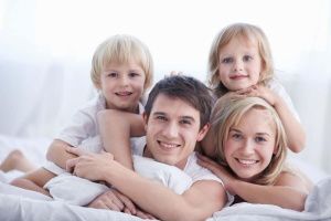«Семейный месяц» стартовал в Ханты-Мансийском автономном округе в международный день семьи.