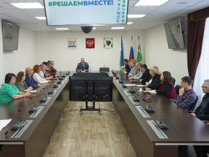 Глава Мегиона Алексей Петриченко встретился с представителями политических партий