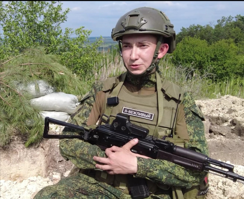 Не служивший срочную доброволец  из Югры стал лучшим стрелком  полка в зоне СВО