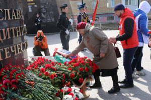 9 мая в Мегионе и Высоком состоятся торжественные церемонии возложения цветов к памятникам воинской славы