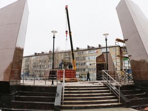Алексей Андреев проинспектировал ход строительства «Аллеи Славы»