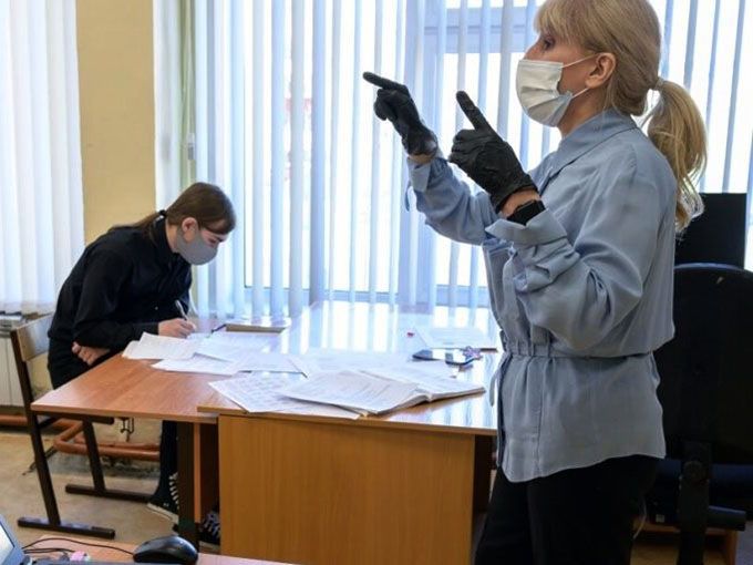 О работе «горячей линии» для будущих выпускников и их родителей