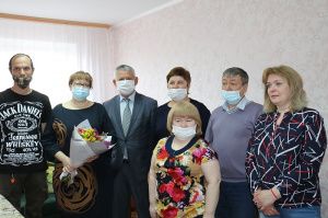 Глава Мегиона Олег Дейнека посетил городскую организацию «Всероссийское общество инвалидов»