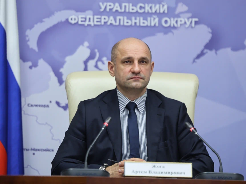 Поздравление полномочного представителя Президента России в Уральском федеральном округе Артёма Жоги с Днём России.