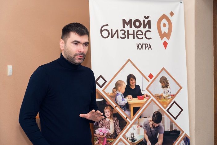 Школьники Ханты-Мансийска прошли стажировку на частных социальных предприятиях города