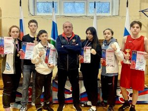 Пять золотых медалей завоевали мегионские боксёры на турнире в Свердловской области