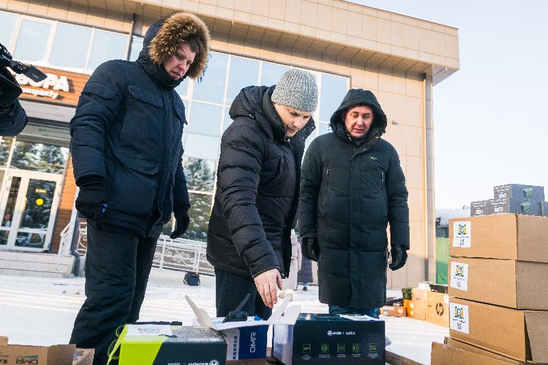 Из Югры в зону СВО отправили четыре фуры груза для военных 