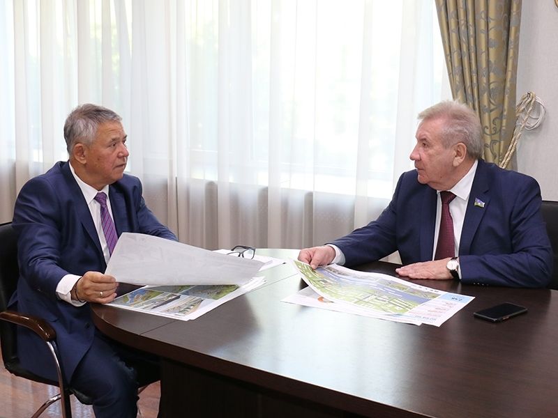 Руководитель окружного парламента Борис Хохряков посетил Мегион с рабочим визитом