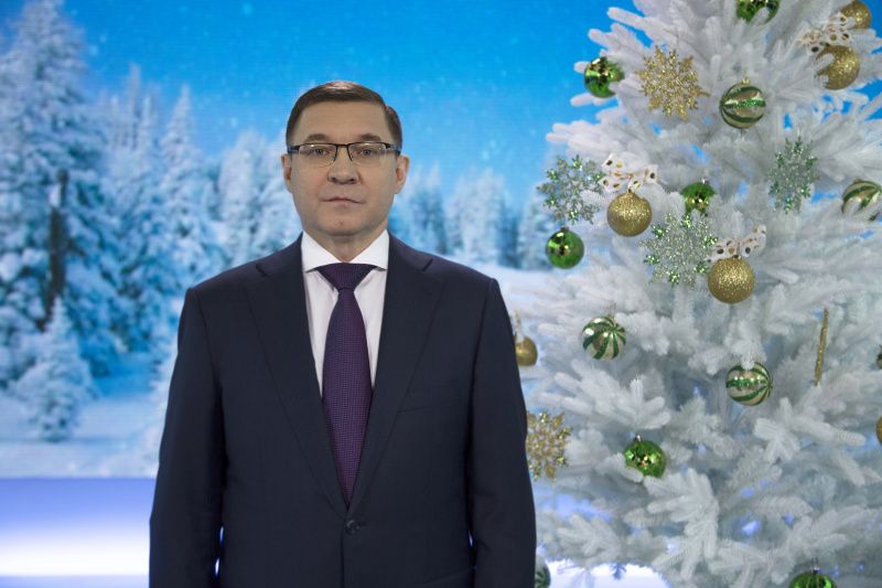 Полномочный представитель Президента Российской Федерации в Уральском федеральном округе Владимир Владимирович Якушев поздравляет югорчан с наступающим 2021-м годом Полномочный представитель Президента Российской Федерации в Уральском федеральном округе Владимир Владимирович Якушев поздравляет югорчан с наступающим 2021-м годом