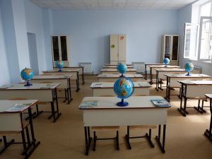 «Единая Россия» инициировала проведение общественных приемов по вопросам готовности школ к учебному году