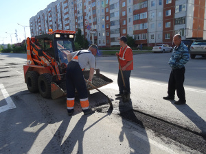 В Мегионе ведется работа по подготовке к ямочному ремонту автомобильных дорог