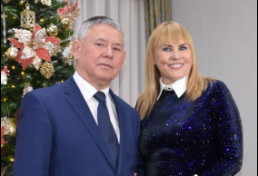 Новогоднее поздравление Олега Александровича и Марины Евгеньевны Дейнека