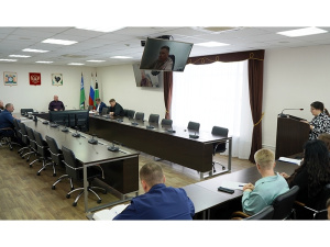 О поддержке предпринимательства, ремонте школы, домов и детских площадок
