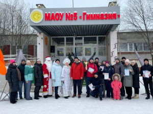 В Мегионе прошел товарищеский матч по зимнему волейболу.