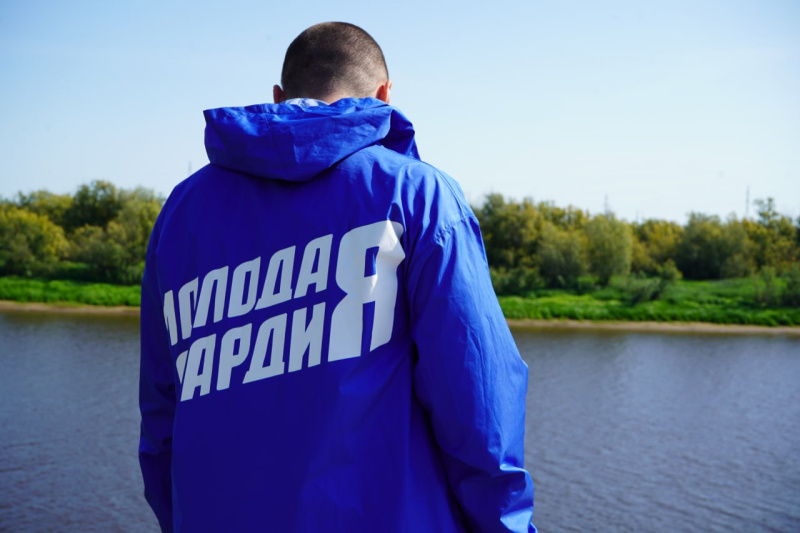 Молодая Гвардия и администрация Мегиона провели внеплановую проверку Мега.Парка по обращению жителей