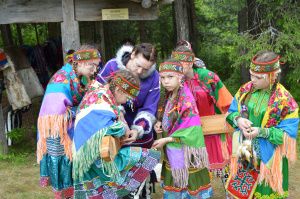 Продолжается приём заявок на Международный фестиваль культуры финно-угорских народов «Живущие по Солнцу»