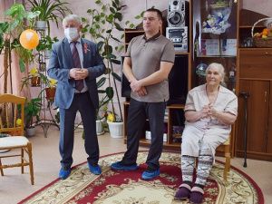 Встречи по средам: Олег Дейнека встретился с руководителем пансионата для граждан пожилого возраста и инвалидов «Забота»