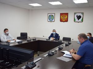 На заседании городского штаба по противодействию COVID-19 обсудили ситуацию с заболеваемостью в МУП «Тепловодоканал» и ООО «Нефтеспецстрой»
