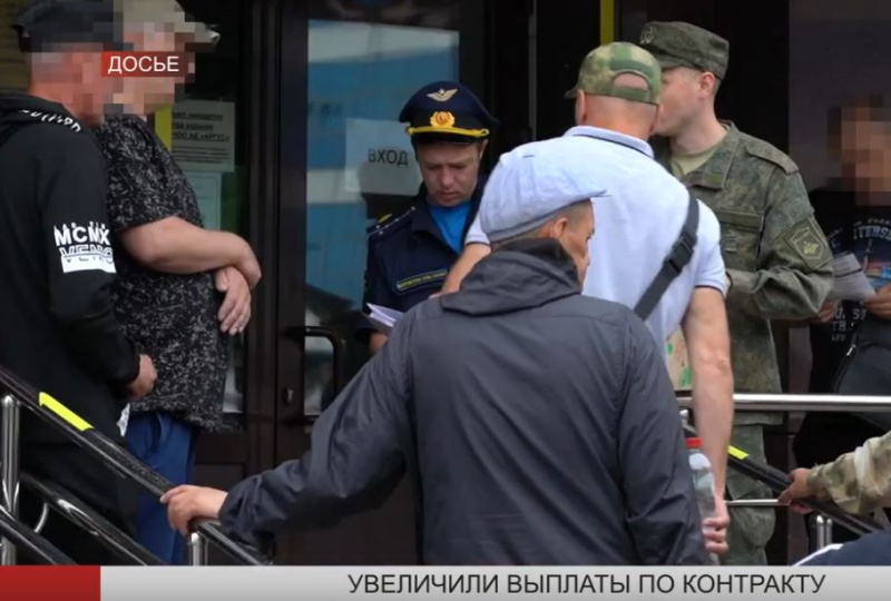 В Югре увеличили денежную выплату при заключении контракта на военную службу 