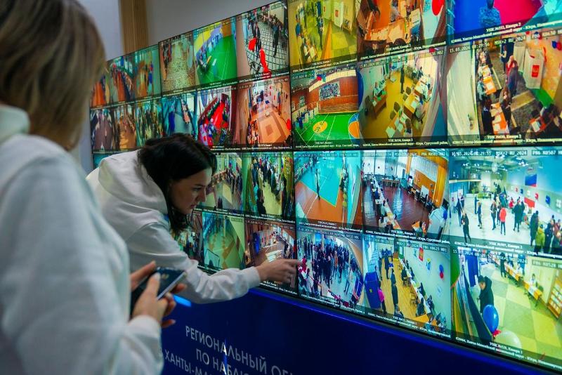 Югорчане могут посмотреть видеотрансляцию с избирательных участков в Центре общественного наблюдения за выборами